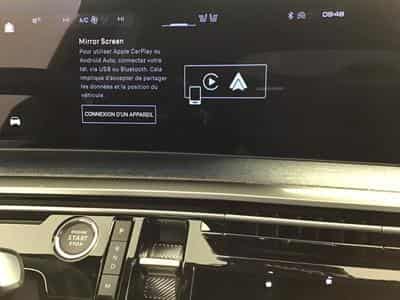 Peugeot 3008 1.2 Hybrid 145 E-DSC6 GT (2025) - Foto 11