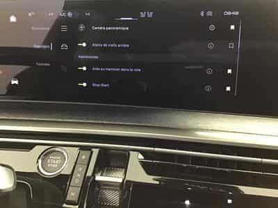 Peugeot 3008 1.2 Hybrid 145 E-DSC6 GT (2025) - Foto 13