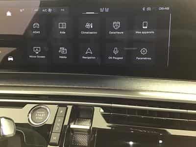 Peugeot 3008 1.2 Hybrid 145 E-DSC6 GT (2025) - Foto 15