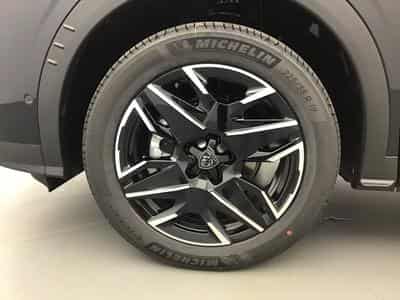 Peugeot 3008 1.2 Hybrid 145 E-DSC6 GT (2025) - Foto 4