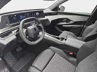 Peugeot 3008 1.2 Hybrid 145 E-DSC6 Allure (2025) - Photo 15