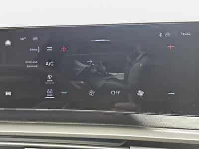 Peugeot 5008 1.2 PureTech 146 e-DSC6 GT (2025) - Photo 10