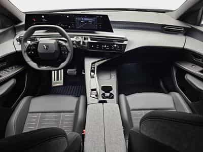 Peugeot 5008 1.2 PureTech 146 e-DSC6 GT (2025) - Photo 7