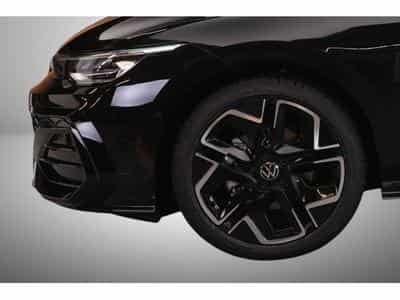 VW Golf 1.5 eTSI mHEV 150 DSG R-Line (2025) - Photo 7