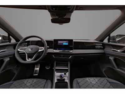 VW Tiguan 1.5 TSI PHEV 270 DSG R-Line (2025) - Photo 8