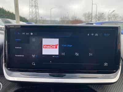 Peugeot 208 1.2 PureTech Hýbrid 110 E-DSC6 Allure (2025) - Photo 12