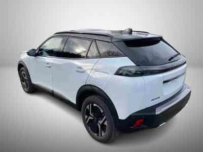 Peugeot 2008 1.2 Hybrid 145 E-DSC6 GT (2025) - Photo 4