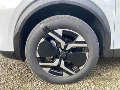 Peugeot 2008 1.2 Hybrid 145 E-DSC6 GT (2025) - Photo 7