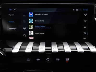 Peugeot 508 1.6 PHEV 225 EAT8 Allure (2025) - Photo 10