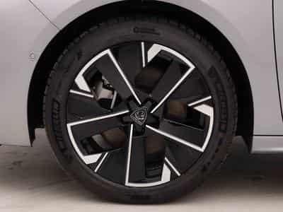 Peugeot 508 1.6 PHEV 225 EAT8 Allure (2025) - Photo 4