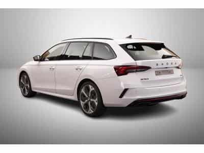 Skoda Octavia 2.0 TSi DSG 265 RS (2025) - Photo 4