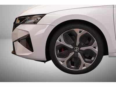 Skoda Octavia 2.0 TSi DSG 265 RS (2025) - Photo 9