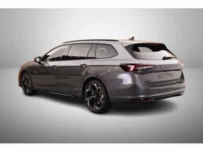 Skoda Superb 2.0 TDI DSG 190 Sportline 4x4 (2025) - Photo 4
