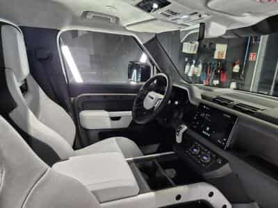 Land-Rover Defender (2025) - Photo 15