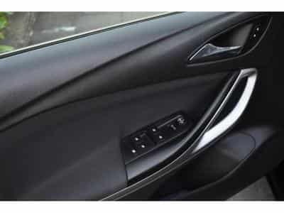 Opel Astra 1,6 CDTi 110 Ecotec Edition Business (2018) - Photo 14