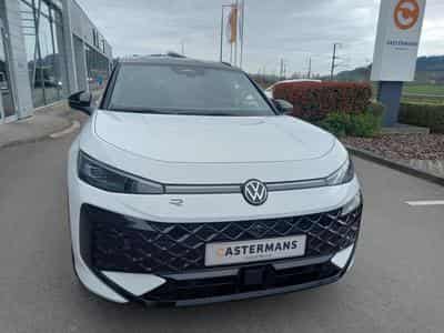 VW T-Roc R-Line 1.5 eTSI (2026) - Photo 12