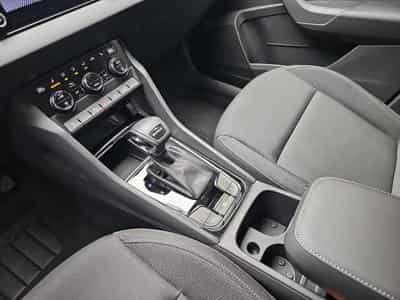 Skoda Karoq 1.5 TSi DSG 150 130 Anniversary (2026) - Foto 11