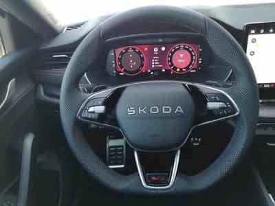 Skoda Octavia 2.0 TSi DSG 265 RS (2025) - Foto 8
