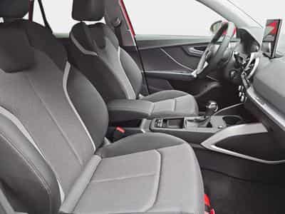 Audi Q2 35 TFSI S-Tronic 150  S-Line (2025) - Foto 14