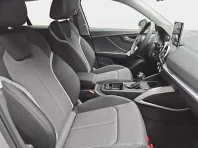 Audi Q2 35 TFSI S-Tronic 150  S-Line (2025) - Foto 14