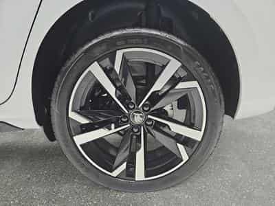 Skoda Kamiq 1.5 TSi 150 DSG Monte Carlo (2025) - Foto 6