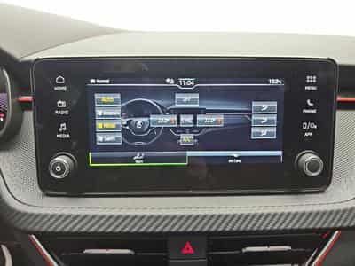 Skoda Kamiq 1.5 TSi 150 DSG Monte Carlo (2026) - Foto 12