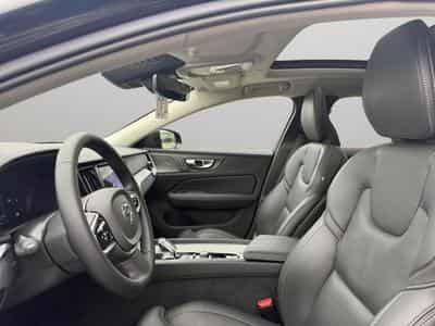 Volvo V60 B4 Plus Dark / Essence (2025) - Foto 10