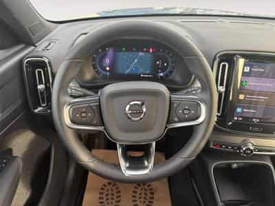 Volvo XC40 B3 Core / Essence (2023) - Foto 12