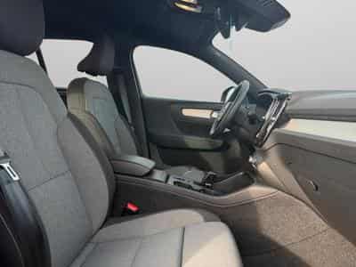 Volvo XC40 B3 Core / Essence (2023) - Foto 15