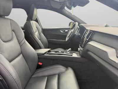 Volvo XC60 B5 Ultra Black Edition / Essence (2025) - Foto 15