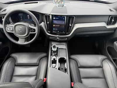 Volvo XC60 B5 Ultra Black Edition / Essence (2025) - Foto 3