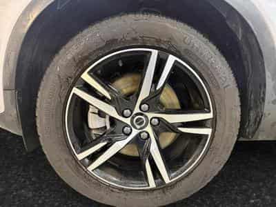 Volvo XC40 B3 Plus Dark / Essence (2025) - Foto 14