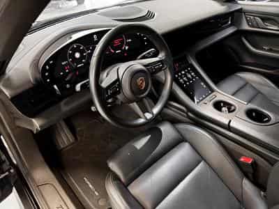 Porsche Taycan Sport Turismo / PERFORMANCE / PANO / PDLS + / 360° (2023) - Photo 9