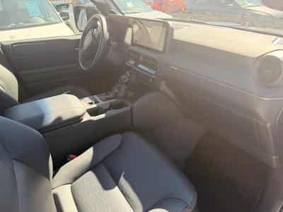 Toyota Land Cruiser LC 5d 2.8 Diesel AT VX-L LHD (2025) - Photo 3