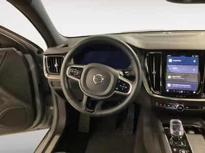 Volvo V60 B4 Plus Dark / Essence (2025) - Photo 12