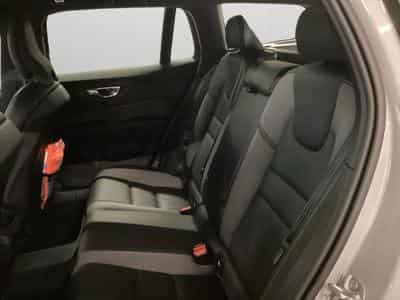 Volvo V60 B4 Plus Dark / Essence (2025) - Photo 13