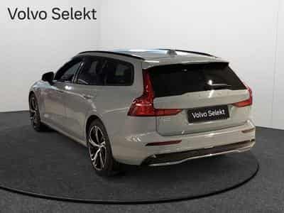 Volvo V60 B4 Plus Dark / Essence (2025) - Photo 5