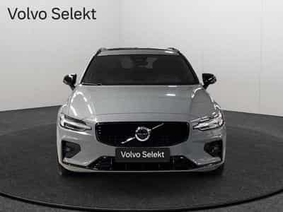 Volvo V60 B4 Plus Dark / Essence (2025) - Photo 9