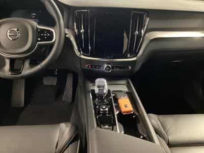 Volvo V60 B4 Plus Dark / Essence (2025) - Photo 11