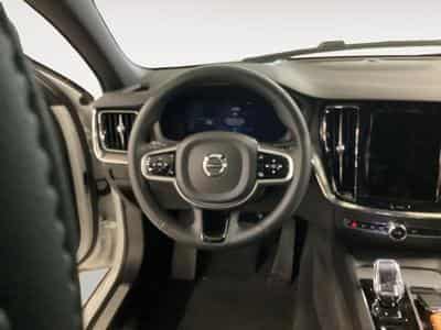 Volvo V60 B4 Plus Dark / Essence (2025) - Photo 12