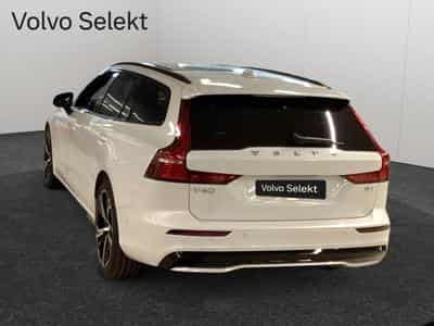 Volvo V60 B4 Plus Dark / Essence (2025) - Photo 4