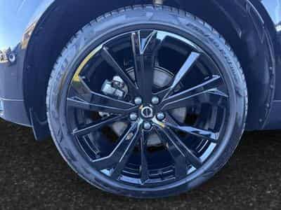 Volvo XC60 B5 Ultra Black Edition / Essence (2025) - Photo 14