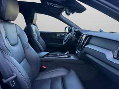 Volvo XC60 B5 Ultra Black Edition / Essence (2025) - Photo 15