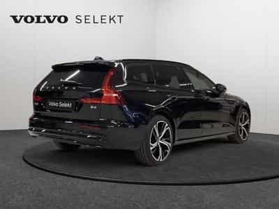 Volvo V60 B4 Plus Dark / Essence (2025) - Photo 2