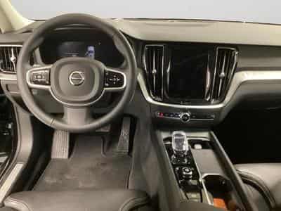 Volvo V60 B4 Plus Dark / Essence (2025) - Photo 3