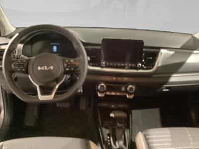 Kia Stonic 1.0 T 100 Inspire DCT (2026) - Foto 3