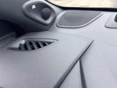 Toyota Yaris IV (2021) - Foto 11