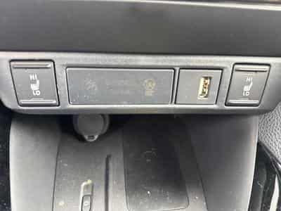 Toyota Yaris IV (2021) - Foto 13