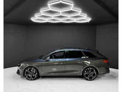 Cupra Leon ST VZ Sportstourer 300ch (2024) - Photo 2