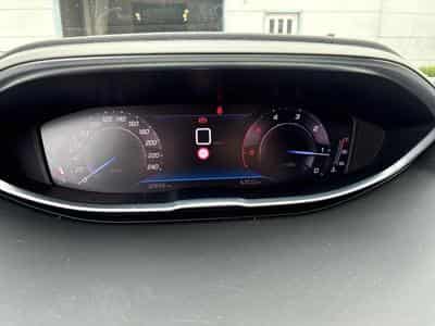 PEUGEOT 5008 1.5 BlueHDi 130ch S&S Allure Pack BVM6 (2023) - Photo 2